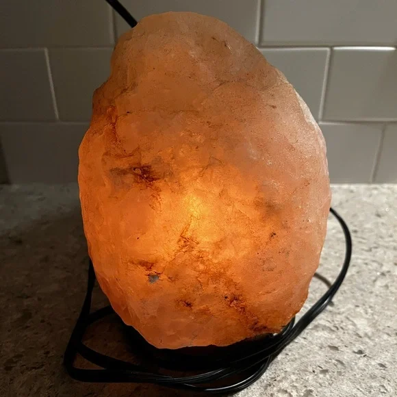 Himalayan Salt Lamp - Picture 2 of 8